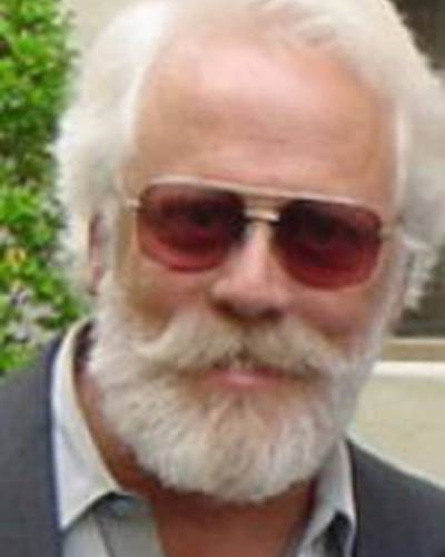 Дж.Дж. Херцлер фото