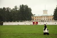 Кадр Подарок с характером