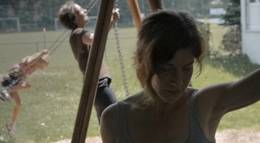 Кадр из фильма "Две матери" - 1