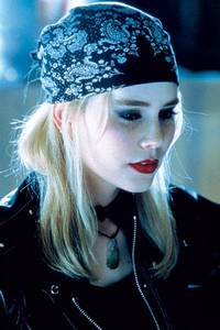 Кадр Белый Олеандр