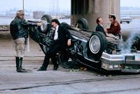 Кадр Вооружены и опасны