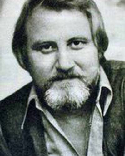 Милан Бели фото