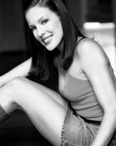 Лори Ривз фото