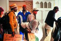 Кадр Гроздья раздора