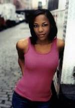 Никки М. Джеймс фото