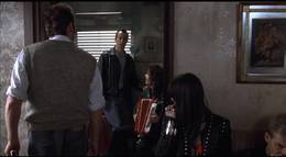 Кадр из фильма "Обязательства" - 1