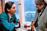 Кадр Тени в раю