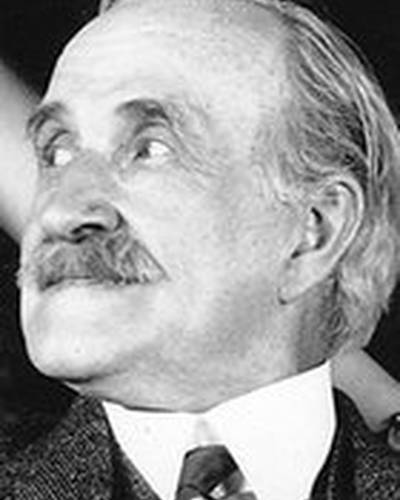 Теодор Робертс фото