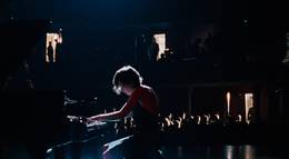 Кадр из фильма "Четыре минуты" - 1