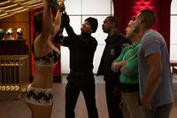 Кадр 50 оттенков черного