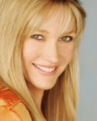 Памела Бауэн фото