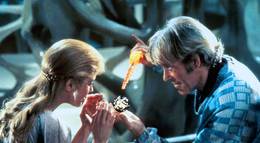 Кадр из фильма "Супергёрл" - 2