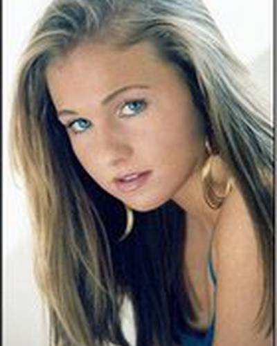 Эшли Роуз Орр фото