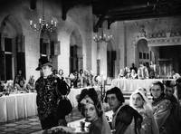 Кадр Вечерние посетители