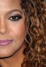 Ivelka Reyes фото