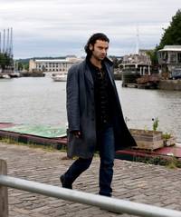 Кадр Быть человеком