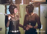 Кадр В шоу только девушки