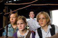 Кадр Команда Тигра и гора 1000 драконов