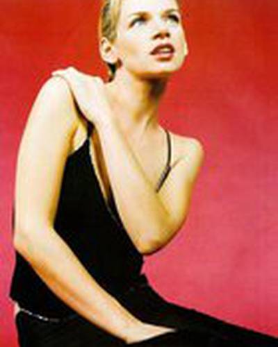 Зои Болл фото