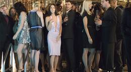 Кадр из фильма "Как потерять друзей и заставить всех тебя ненавидеть" - 2