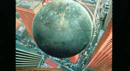 Кадр из фильма "Младенец на прогулке, или Ползком от гангстеров" - 2