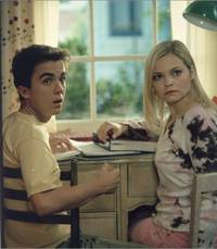 Кадр Малкольм в центре внимания