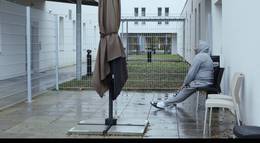 Кадр из фильма "12 дней" - 2