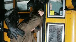 Кадр из фильма "Воронье" - 1