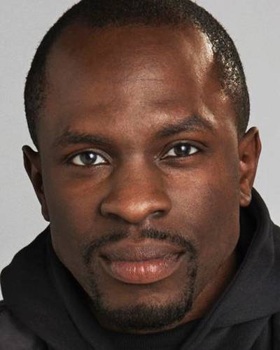 Гбенга Акиннагбе фото