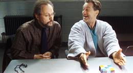 Кадр из фильма "Анализируй то" - 1