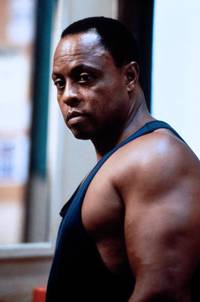 Кадр Незаконное вторжение