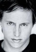 Корт Янг фото