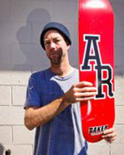 Эндрю Рейнольдс фото