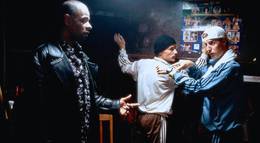 Кадр из фильма "Тел(к)охранители" - 1