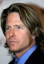 Пол Майкл Робинсон фото