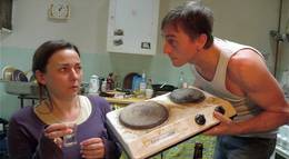 Кадр из фильма "Ненужные" - 1