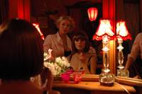 Кадр Женщины в беде