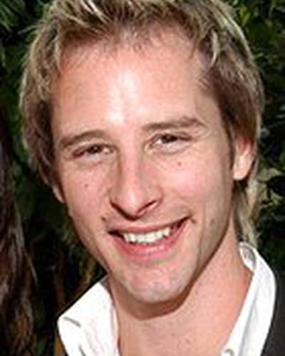 Чесни Хоукс фото