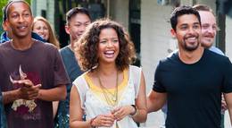 Кадр из фильма "Ларри Краун" - 2