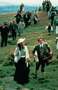 Кадр Англичанин, который поднялся на холм, но спустился с горы