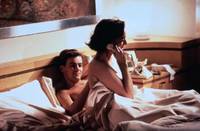 Кадр Пригоршня праха