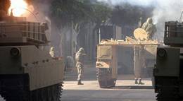 Кадр из фильма "Война динозавров" - 2