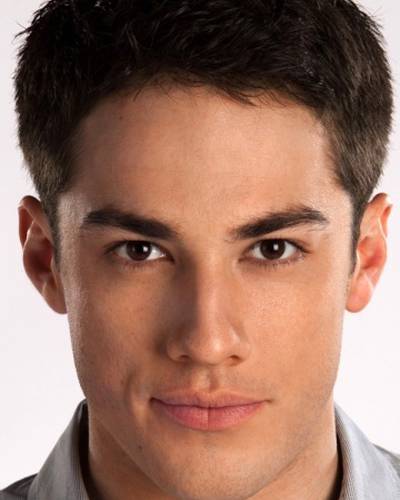 Майкл Тревино фото