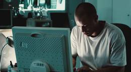 Кадр из фильма "Игла" - 2