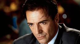 Кадр из фильма "Фатальный инстинкт" - 1