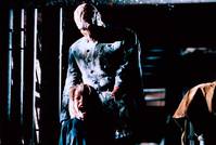 Кадр Дом на краю кладбища