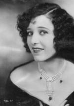 Джорджия Хейл фото