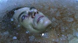 Кадр из фильма "Фунт плоти" - 1