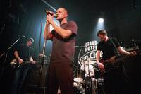 Кадр Не надо петь мне о любви