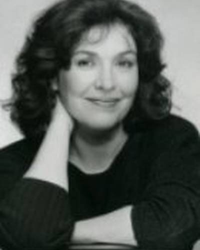 Полли Адамс фото